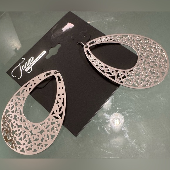 Tanya Creations Fashion Jewelry Jewelry - High-End Department Store Designer One of Kind Statement Earrings